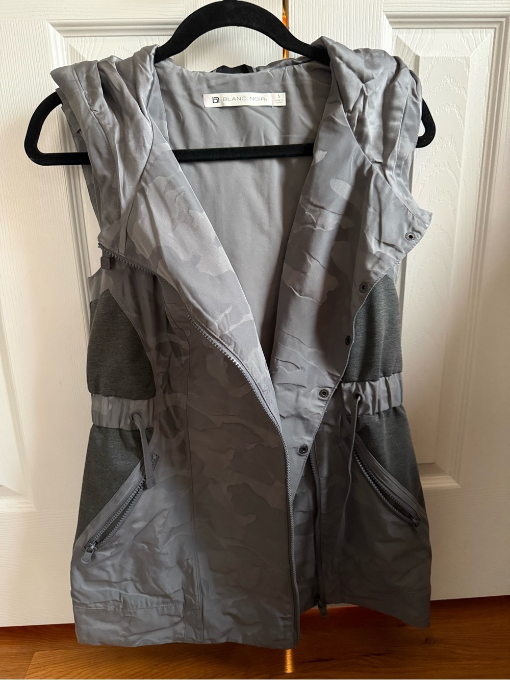 blanc noir Gray Sleeveless Hooded Utility Vest